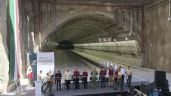 Foto ilustrativa de la nota titulada: Sheinbaum inaugura viaducto elevado en Tijuana; vecinos denuncian daño a sus casas