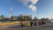 Foto ilustrativa de la nota titulada: Protestan en Dos Bocas por reubicación de escuelas colindantes con la refinería Olmeca