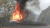 Foto ilustrativa de la nota titulada: Hombres armados incendian unidades de carga y bloquean carreteras en Veracruz