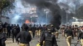 Foto ilustrativa de la nota titulada: Manifestantes intentan asaltar consulado de EU en Pakistán; hay al menos 22 muertos y 120 heridos