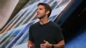 Foto ilustrativa de la nota titulada: De ingeniero de hardware a CEO: El reto de John Ternus al suceder a Tim Cook al frente de Apple