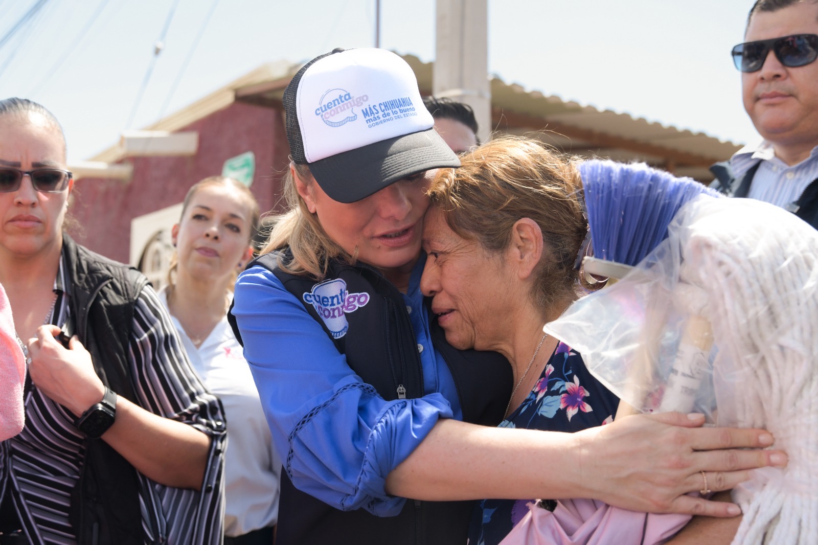 Maru Campos respalda a juarenses; coordina entrega de apoyos a damnificados por lluvias
