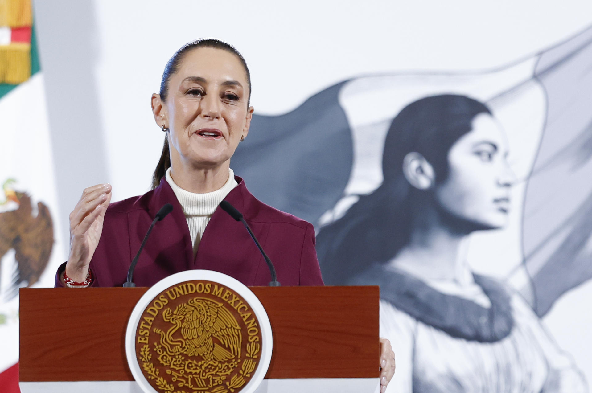 Alerta Sheinbaum que “Flossie” se podría intensificar a huracán