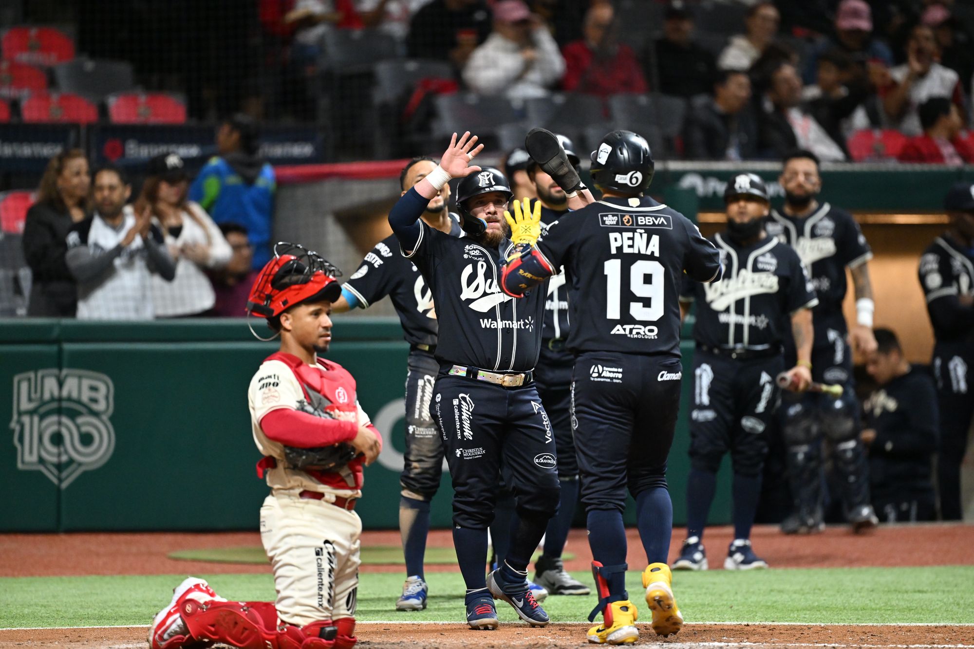 Sultanes vence a Diablos y empareja el Clásico