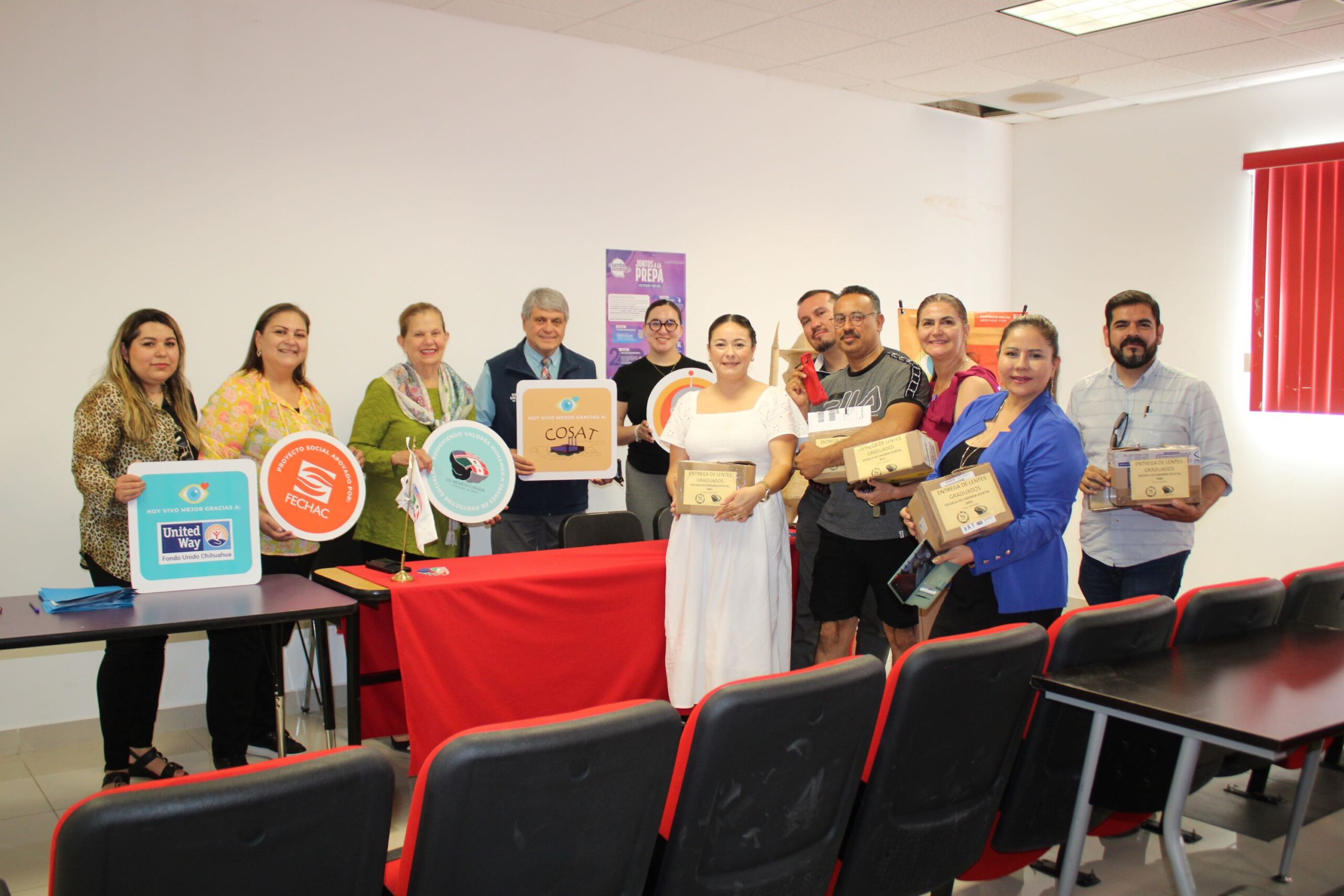 Entregan SEyD y USMC Strategic Alliance lentes para 300 estudiantes de Secundaria en Ciudad Juárez
