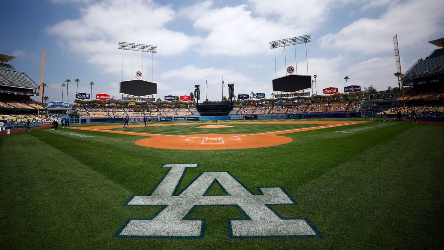 Dodgers se enfrentan al ICE: rechazan uso del estadio como base para redadas migratorias
