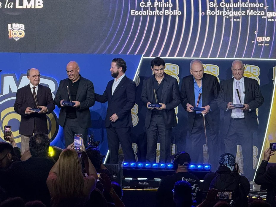 Vive Sultanes gran noche en la Gala del Centenario