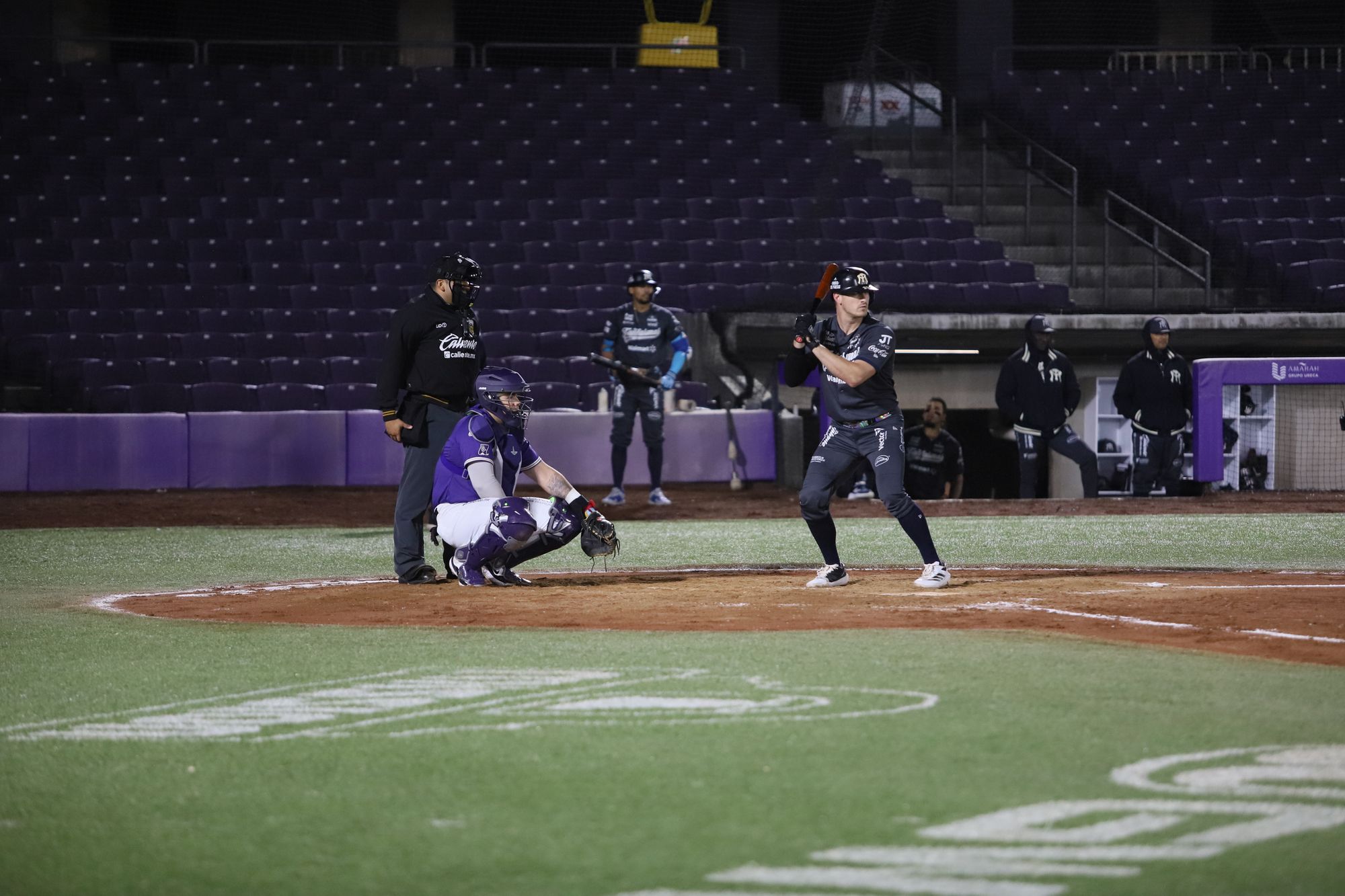 Sultanes cae frente a Conspiradores en doble cartelera