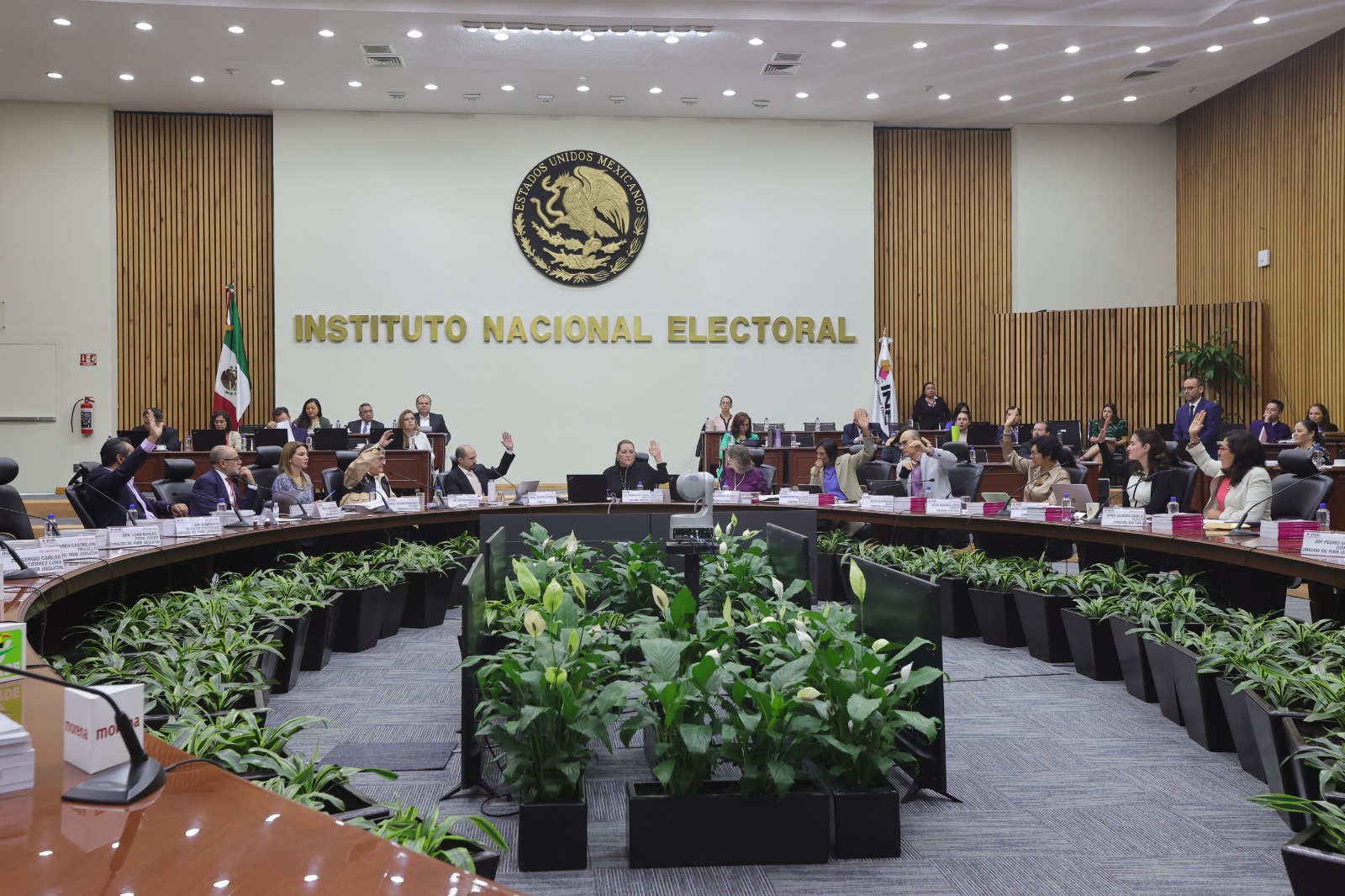 Sheinbaum asegura que INE seguirá como ente autónomo en reforma electoral