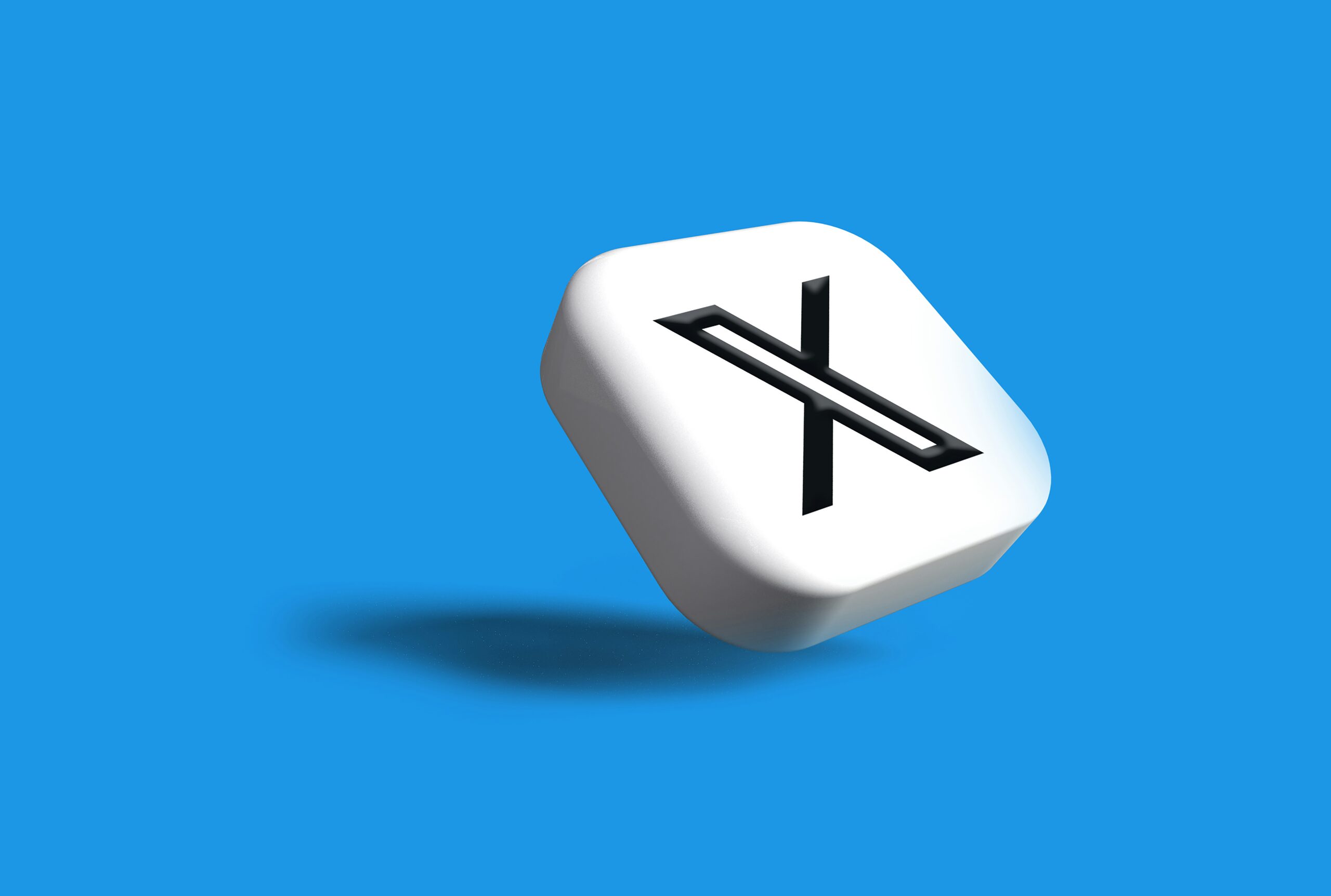 X cobrará los anuncios según su tamaño vertical y elimina los hashtags