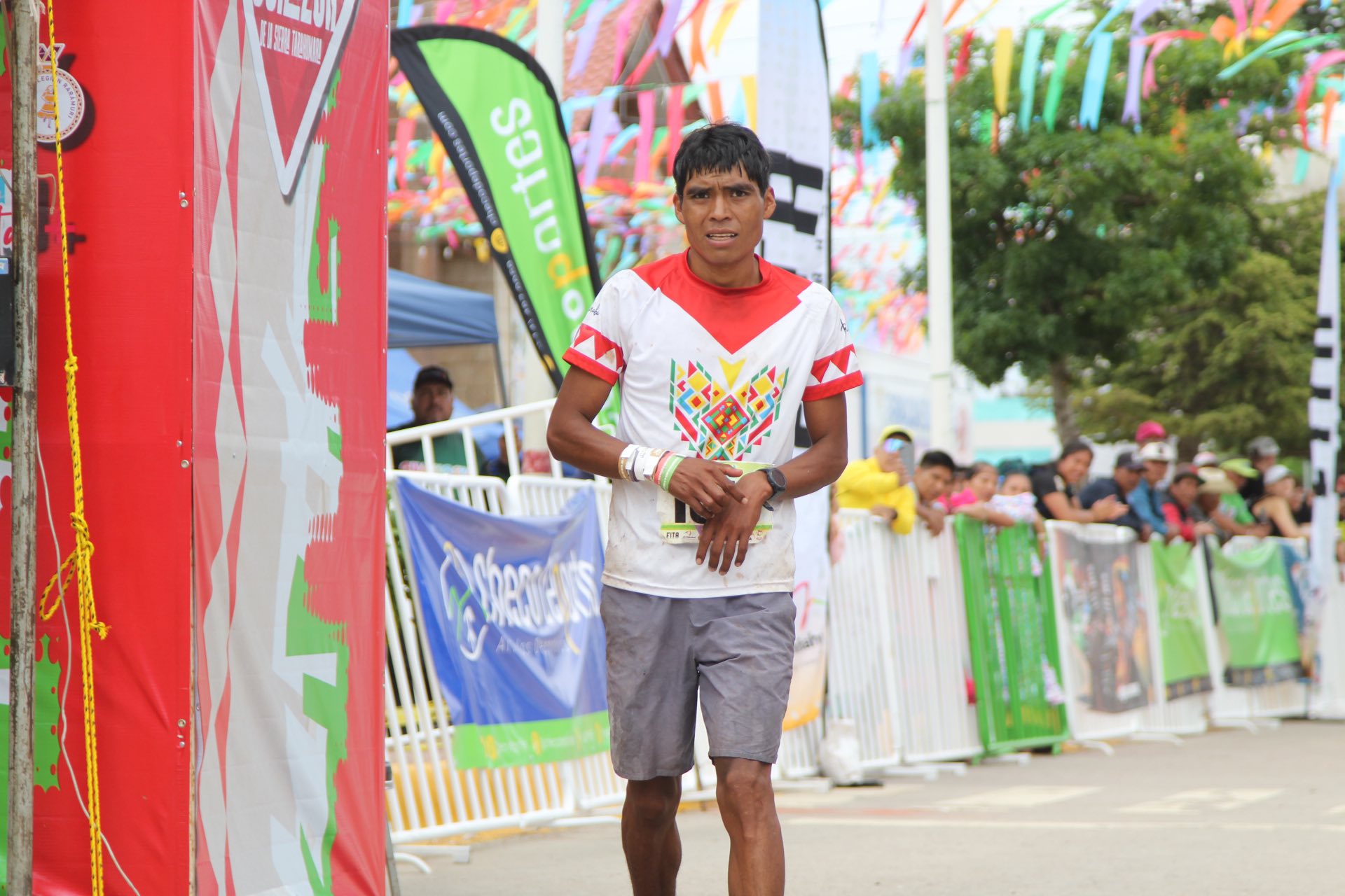Triunfan José Luis Nieto y Angélica Cabrera en los 100K del Ultra Maratón de los Cañones