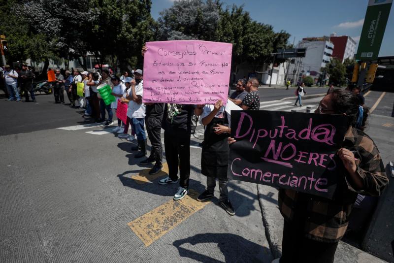Comerciantes de Ciudad de México exigen cancelar el Programa de Abasto Popular - 6c92cee5c9e2b6da27459fa3fde0e98aa1f880f2w-1024x683