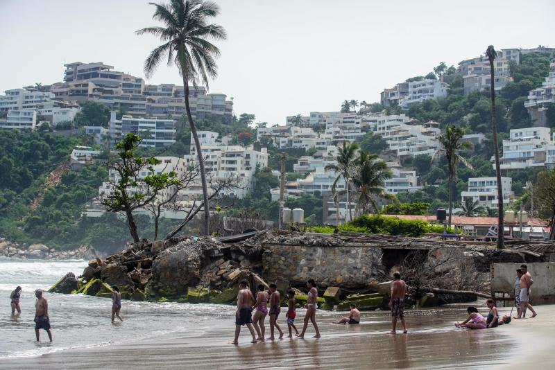 Los hoteleros de Acapulco van por reactivar el turismo tras los huracanes - 91cd904f304454f21a1d7e230c3ded22581dc892w-1024x683