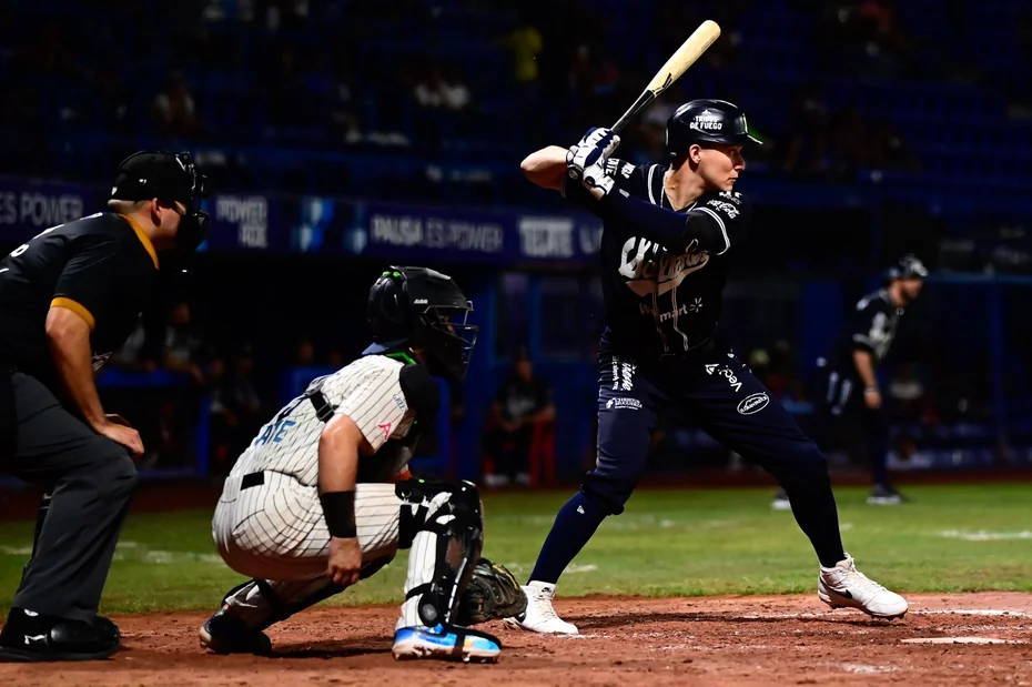 sultanes-cae-ante-acereros-en-un-cerrado-duelo-marcado-por-la-lluvia-y-un-dramatico-final