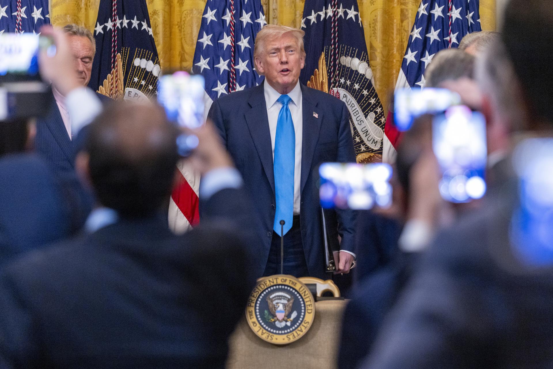 Trump anuncia un acuerdo con Corea del Sur para rebajar los aranceles del 25 % al 15 %