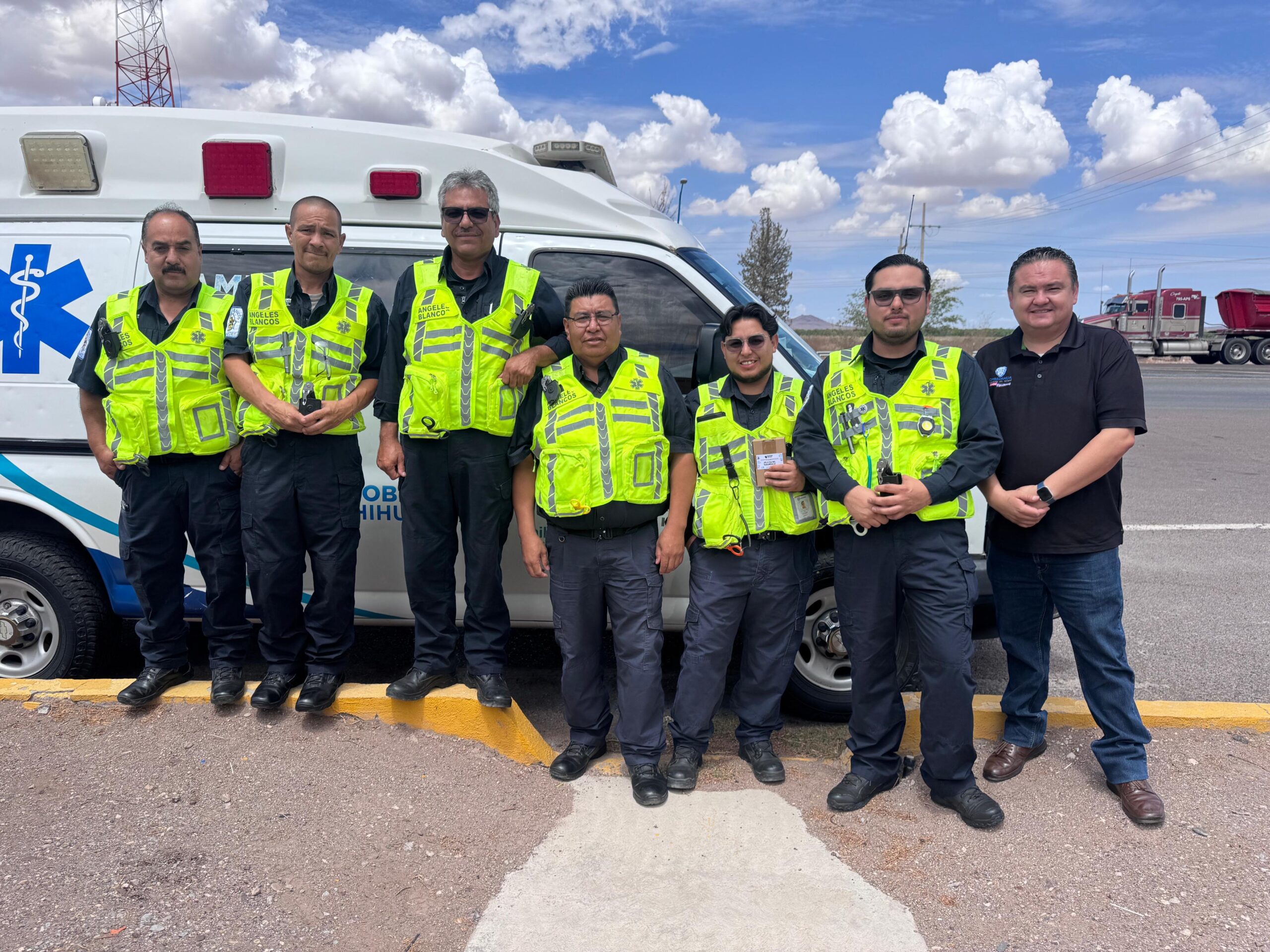 Brindan Ángeles Blancos atención permanente a viajeros en carreteras de Chihuahua