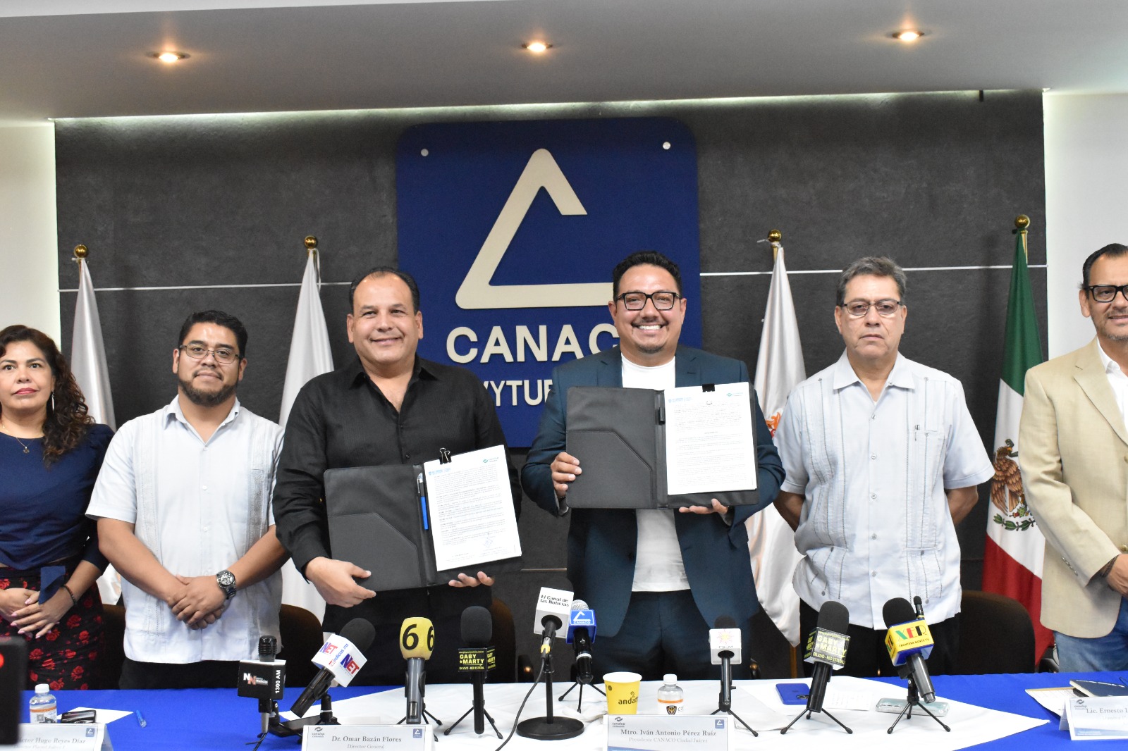 Firma Conalep convenio con Canaco Juárez en beneficio de 5 mil estudiantes