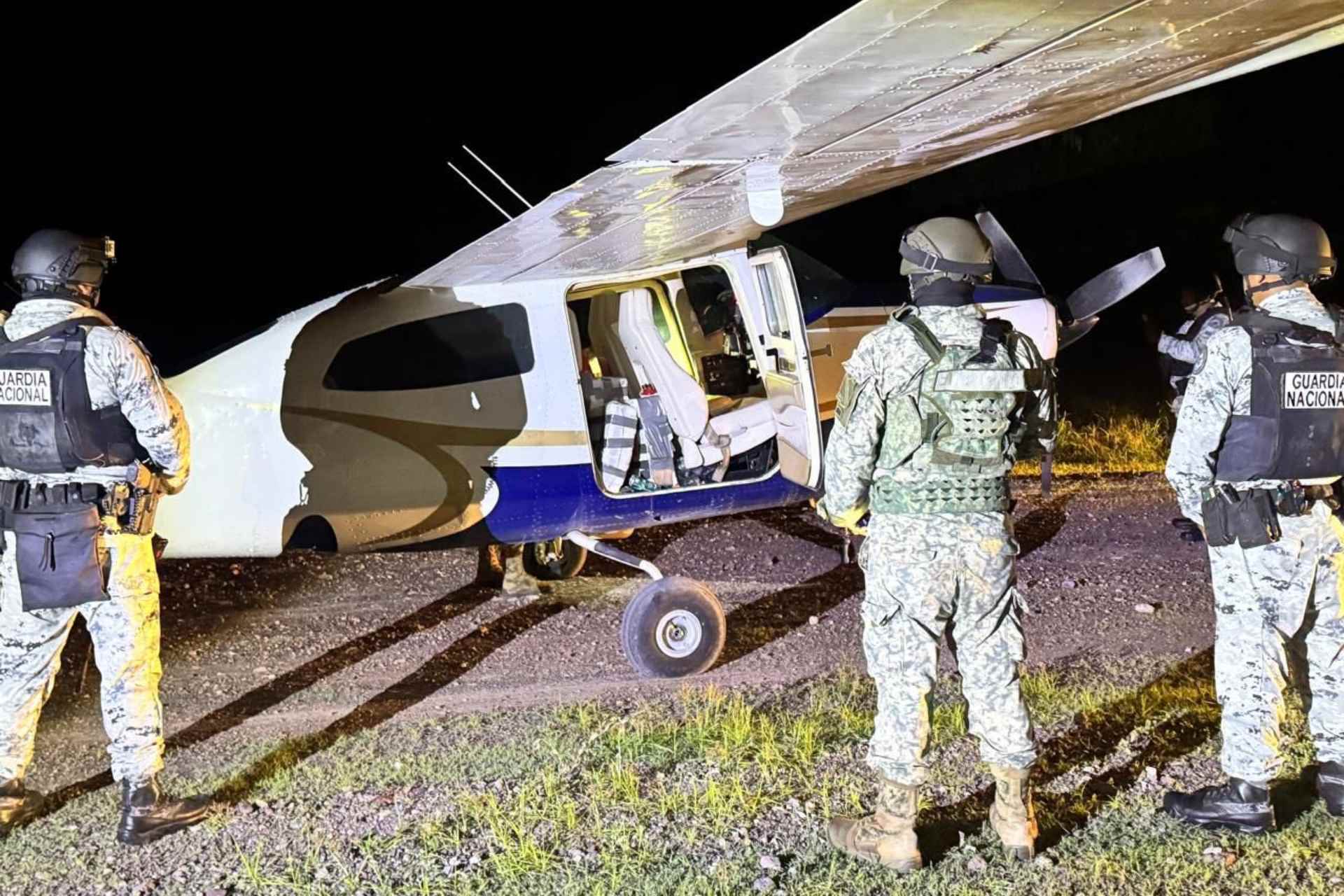 México insiste a Bukele que aeronave con droga hallada en Colima procedía de El Salvador