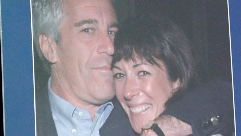 Cómplice de Epstein exige inmunidad a cambio de testificar ante el Congreso de EE.UU. - ghislaine-maxwell-con-jeffrey-epstein