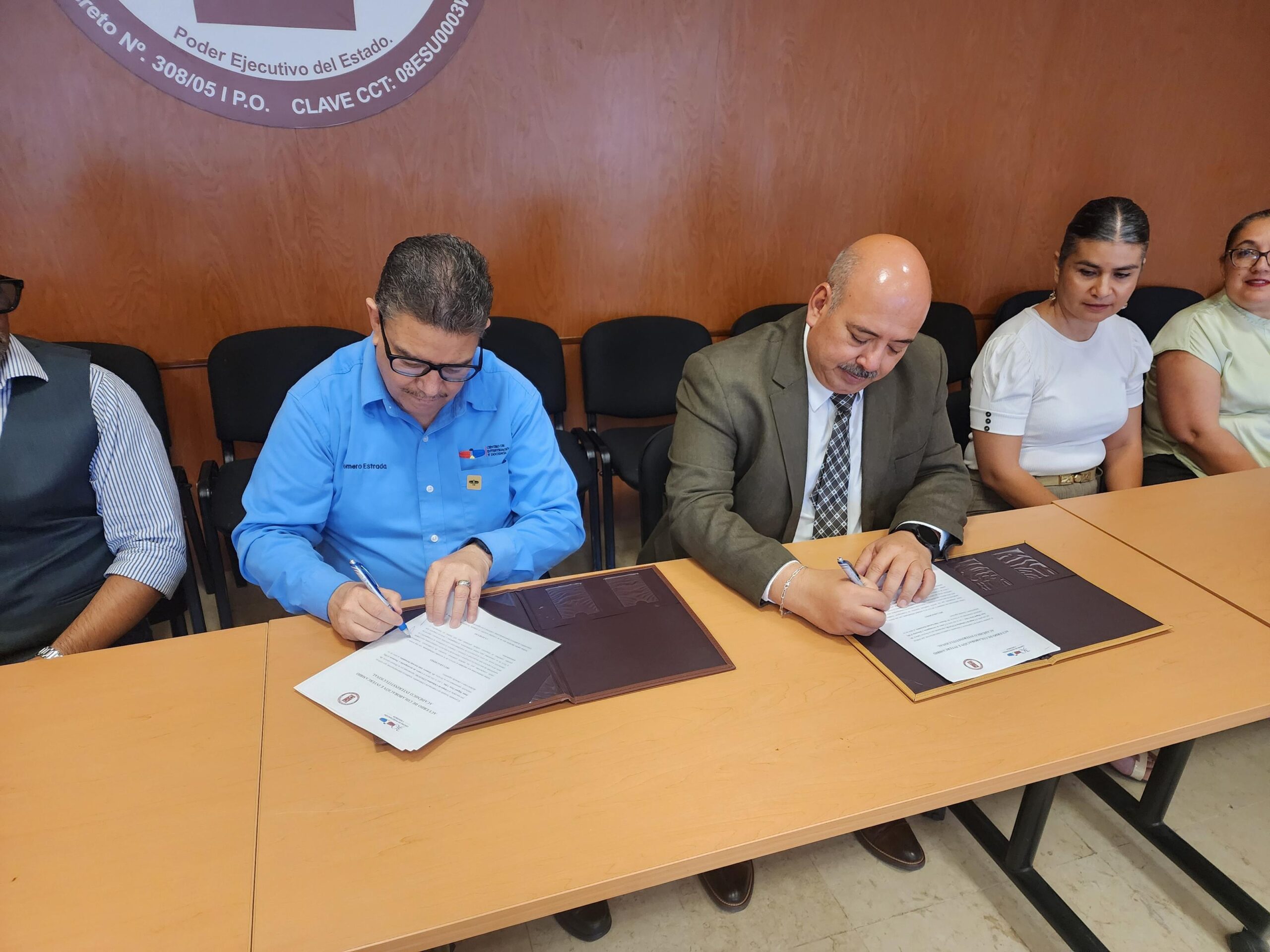 Firman el CID y El Colech acuerdo de colaboración e intercambio académico