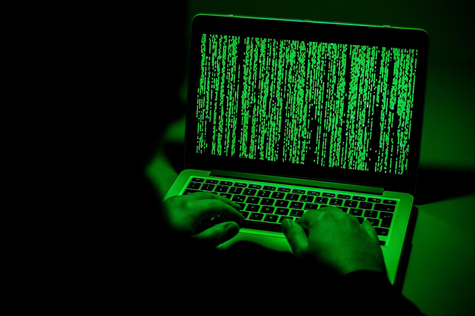 Hackers aprovechan falla en Microsoft para atacar sistemas de agencias federales de EE.UU.
