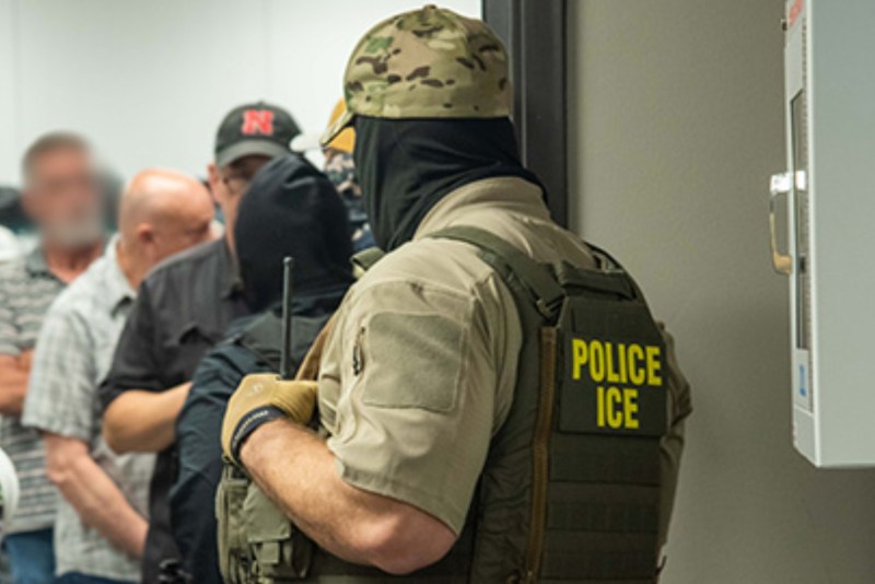 Fiscales refuerzan demanda contra las redadas del ICE en Los Ángeles - ice-redadas-migrantes-migracion-1024x683