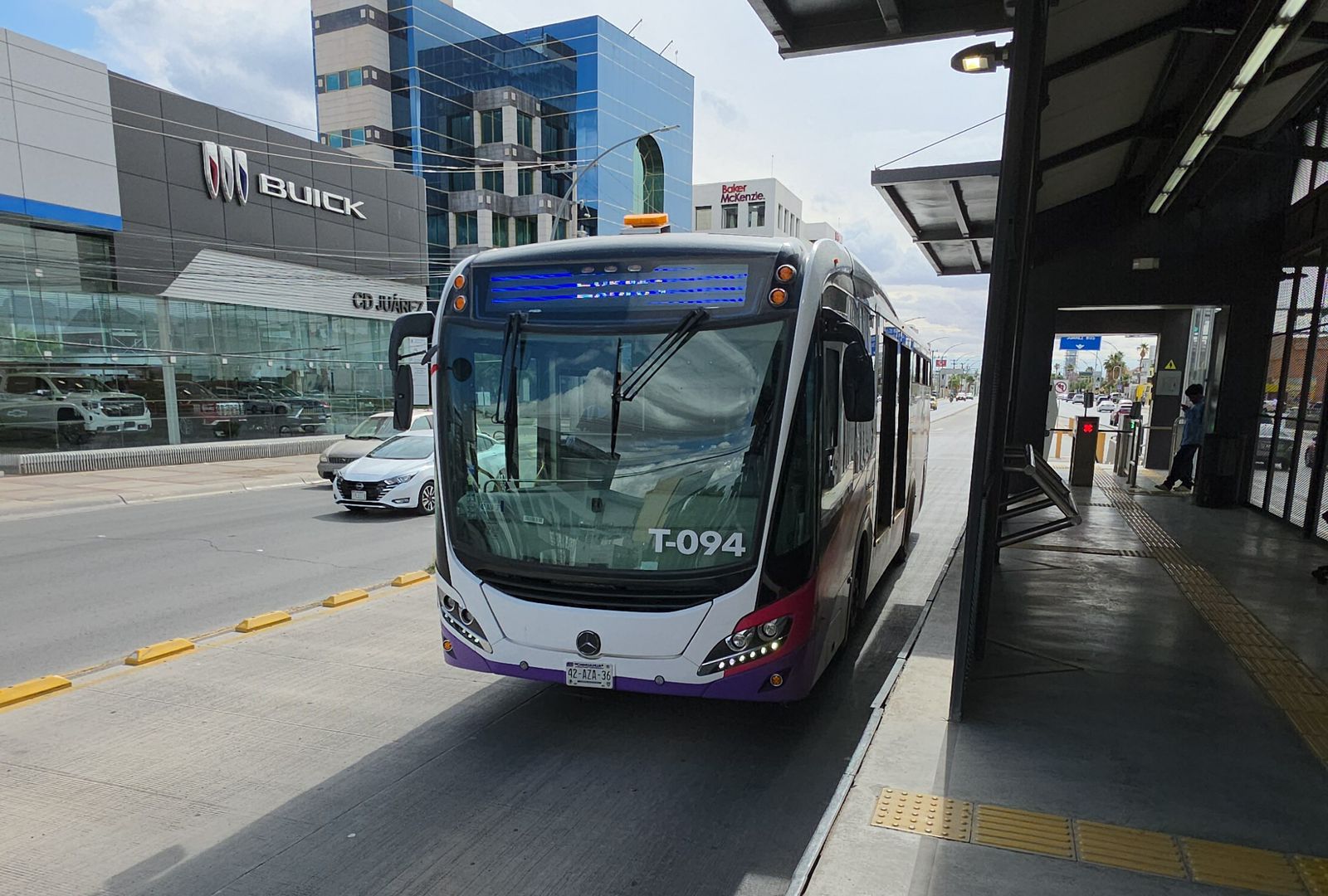 Invita JuárezBus a conocer y aprovechar la línea Exprés del BRT-2