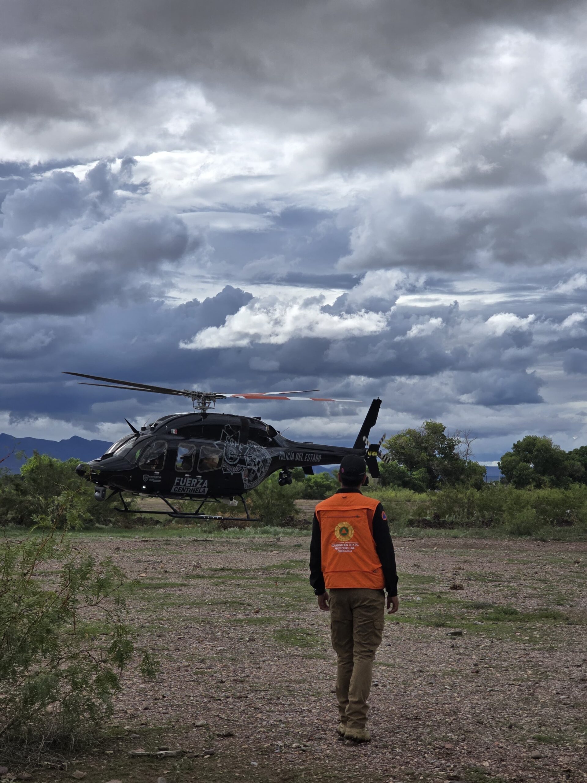 Protección Civil coordina rescate aéreo junto a Seguridad Pública Estatal tras fuertes lluvias en Aldama