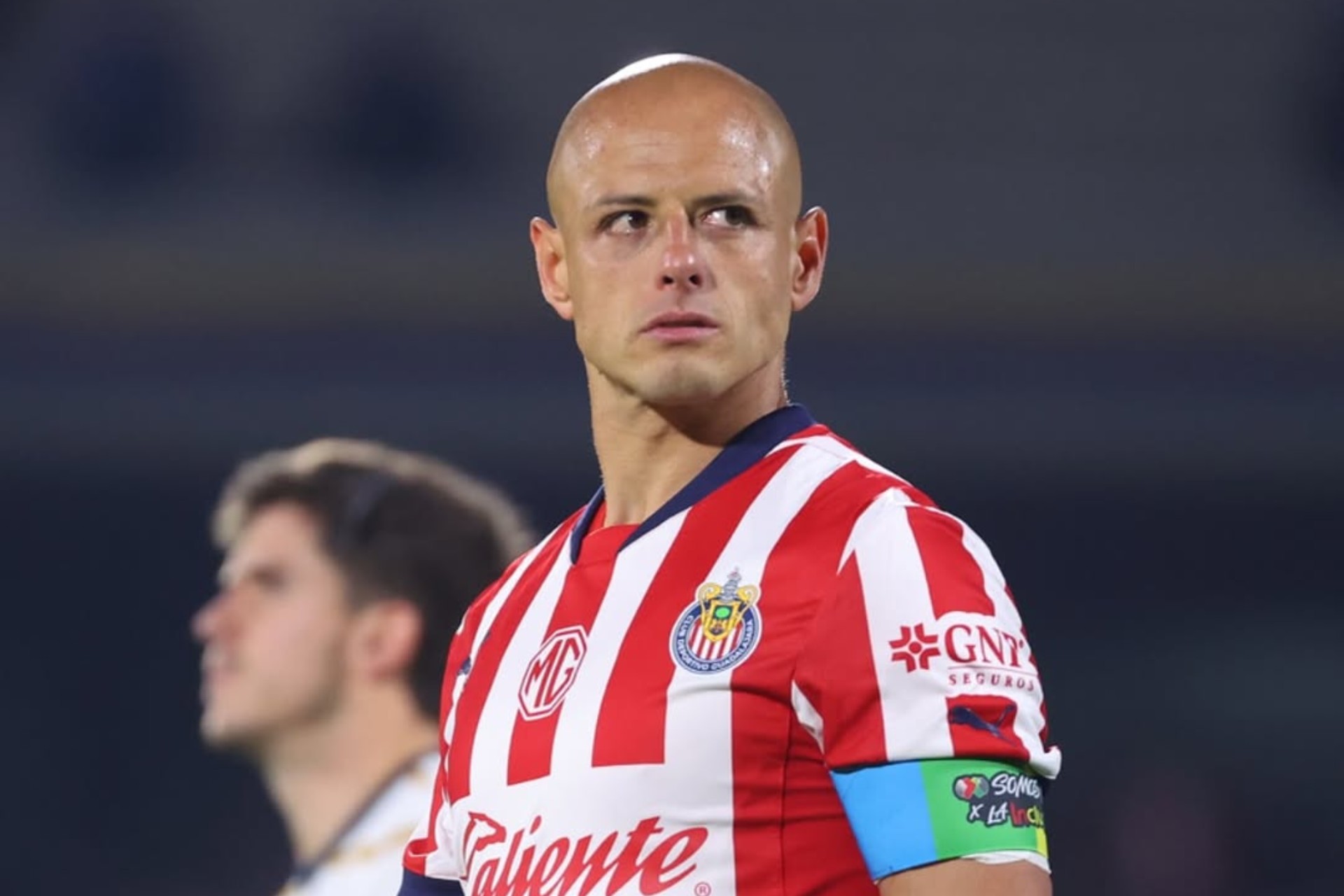 “Le falta mucho que aprender”: Sheinbaum tras dichos de ‘Chicharito’ Hernández sobre las mujeres