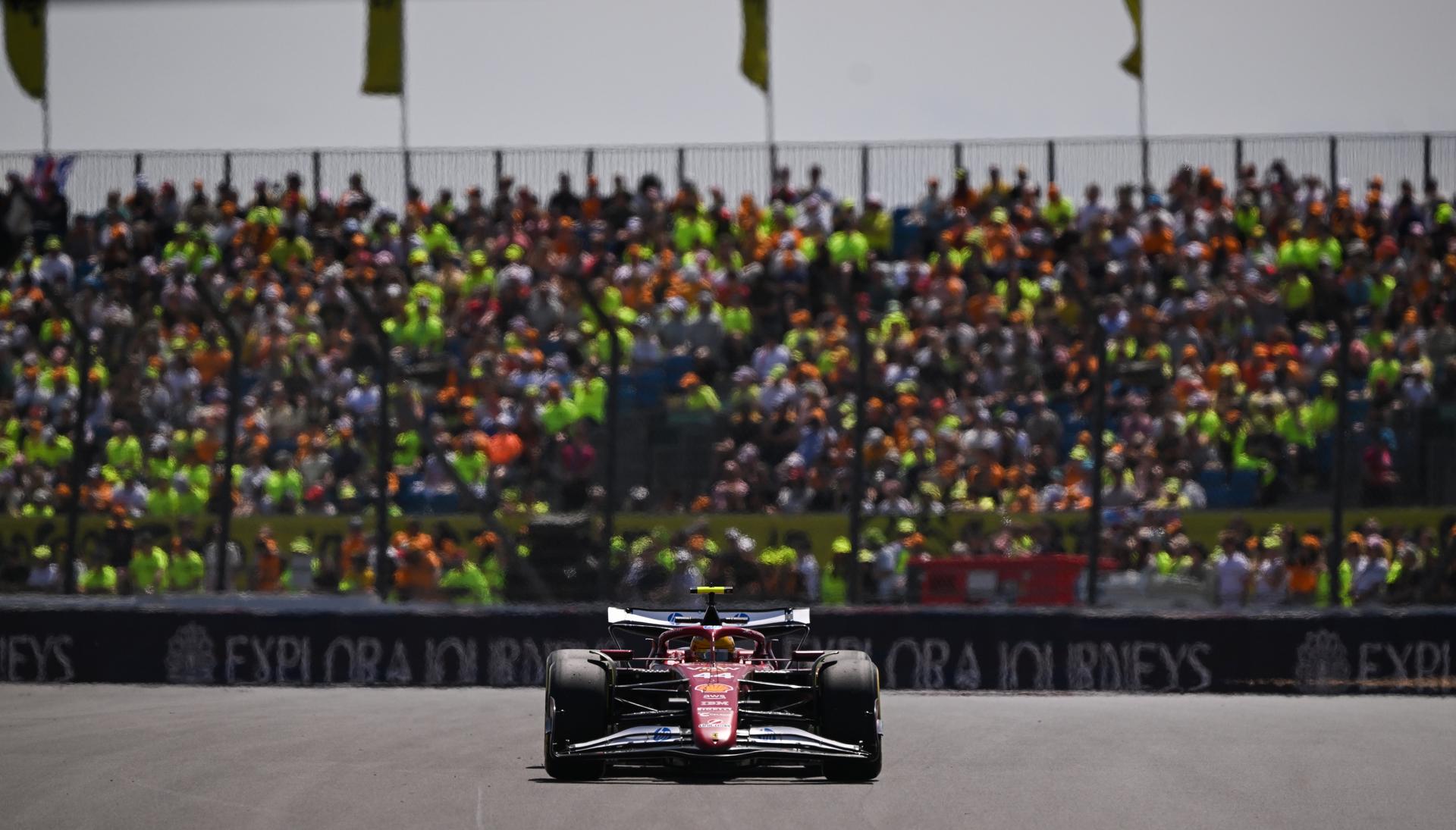 Hamilton lidera, por delante de los McLaren, el primer libre del GP de Gran Bretaña