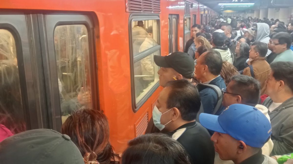 Metro CDMX hoy 2 de julio: Línea 8, con retraso en el servicio por retiro de tren