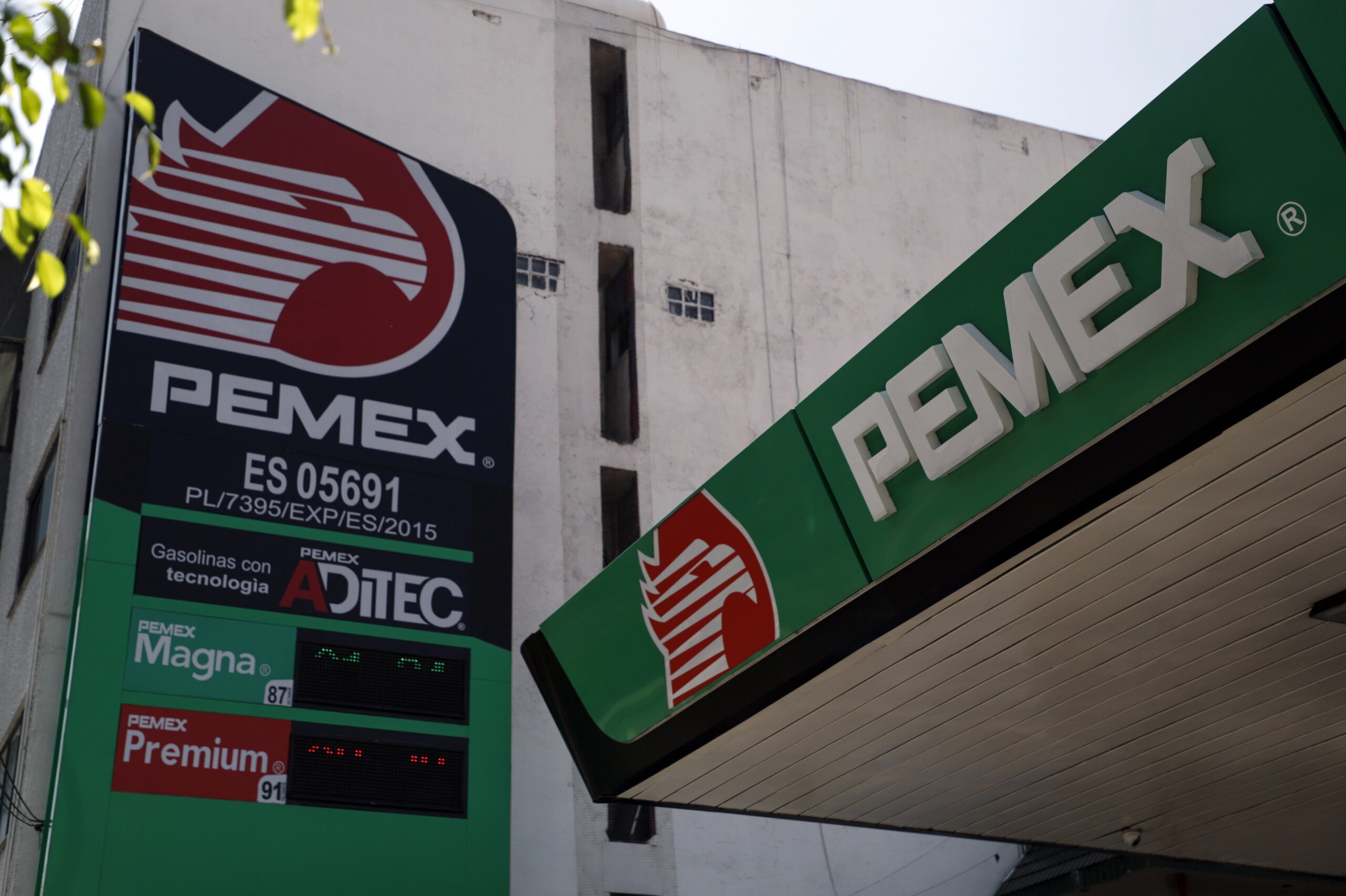 Pemex revierte pérdidas y reporta beneficios de 16 mil mdp en primer semestre