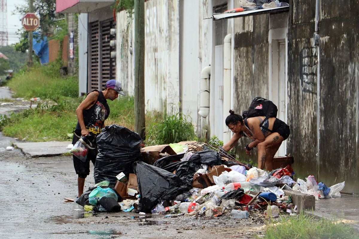Siete de cada diez mexicanos que nacieron en la pobreza siguen pobres, dice informe