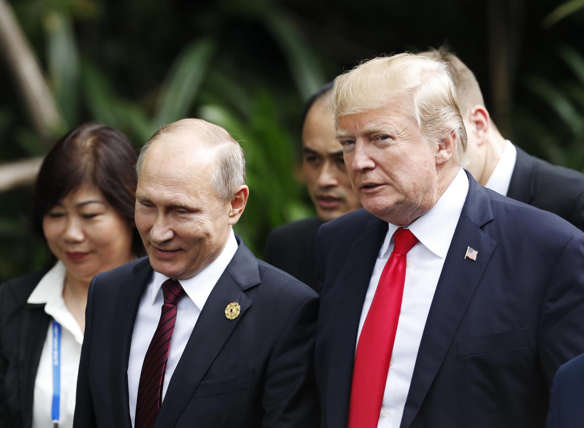 Trump pide a Putin cese hostilidades en Ucrania; líder ruso responde que no renunciará a sus objetivos