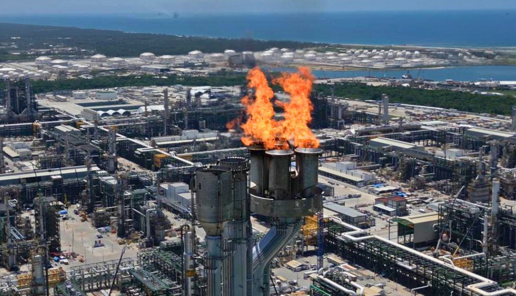Sheinbaum confirmó que refinería de Dos Bocas tuvo un “problema eléctrico”