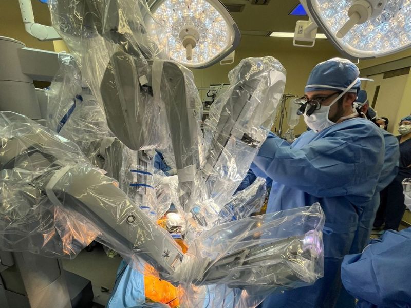 Se realiza por primera vez en México una cirugía robótica de corazón para corregir insuficiencia de la válvula mitral