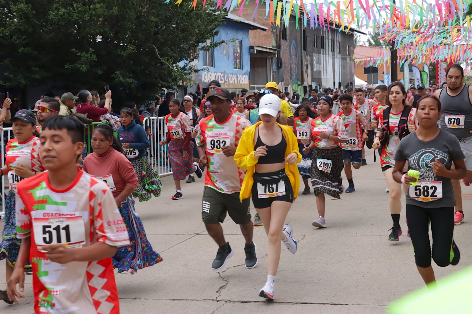 Se coronan corredores Rarámuri en los 63K del Ultra Maratón de los Cañones 2025