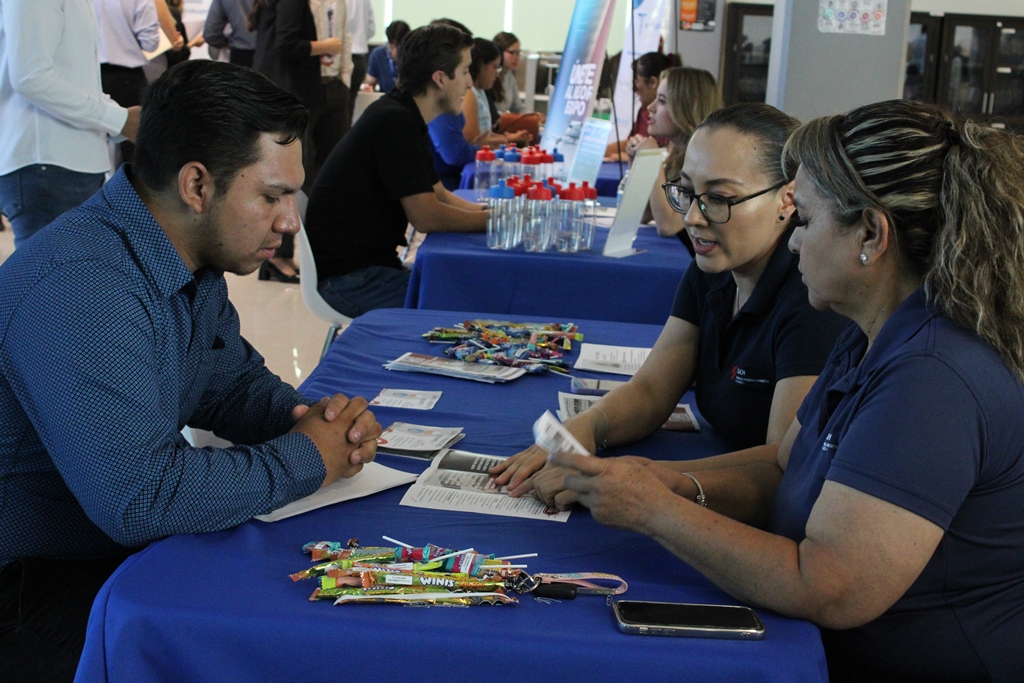 Realiza Universidad Politécnica Feria de Estadías con la participación de 15 empresas
