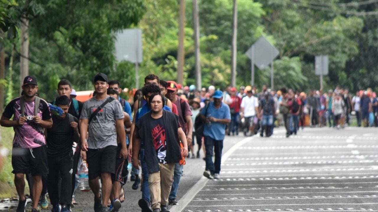 Segunda caravana de migrantes sale de Tapachula rumbo a Estados Unidos