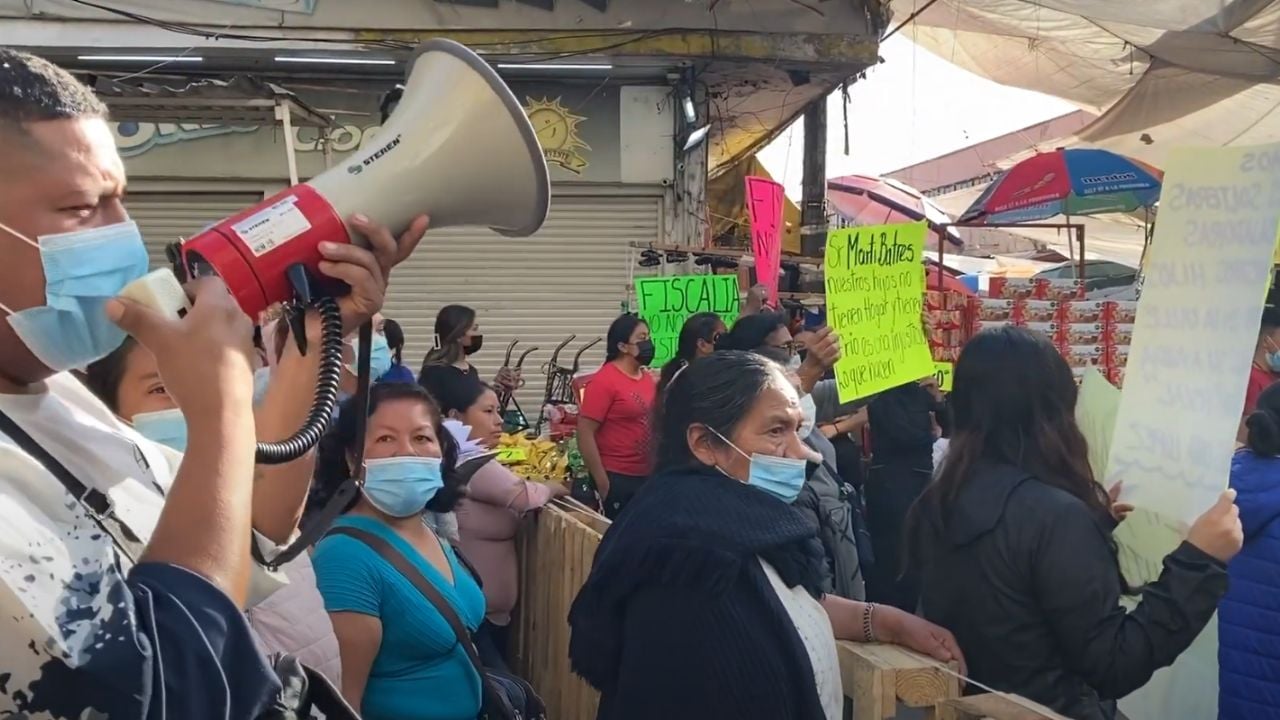 Cincuenta familias afectadas por Fidampu mantienen bloqueo en la Merced, tras 17 meses sin respuesta