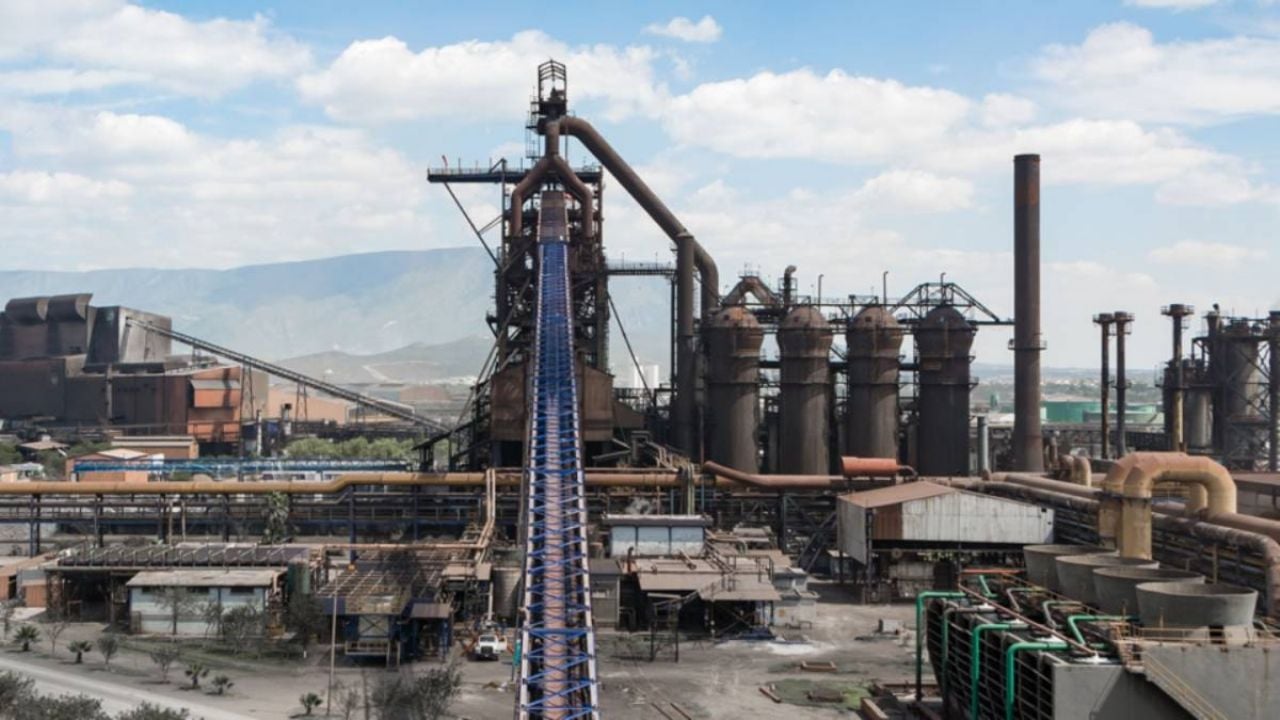 CFE deja sin luz a la comunidad minera Hércules, donde viven trabajadores de MINOSA