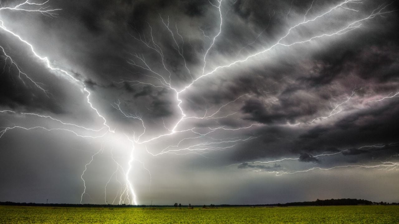 Qué es una alerta de “Tormenta Negra” y cuál es la situación meteorológica en México