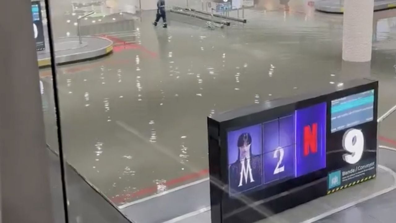 Suspenden operaciones en el AICM y activan alerta púrpura en Cuauhtémoc por lluvias fuertes (Video)