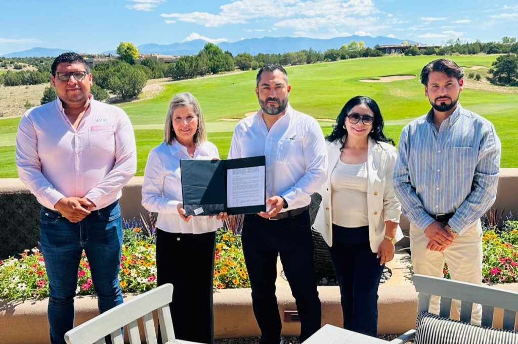 Firma UT Babícora convenio internacional con The Club at Las Campanas de Nuevo México