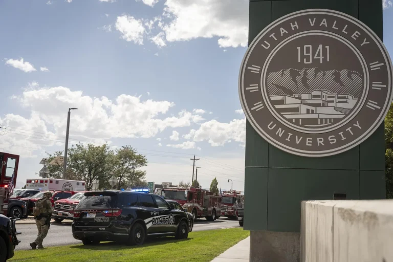 buscan-imputar-al-asesino-de-charlie-kirk-por-homicidio-agravado-y-obstruccion-de-justicia