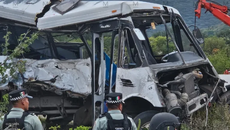 choque-tren-comonfort-chofer-huye