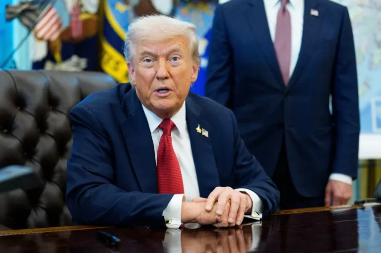 100625_cnpisp_stephenmiller015-usa-government