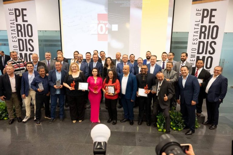 558947566_1374901341308186_384747190666713084_n