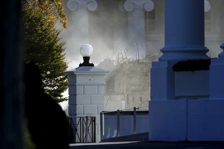 Demolida completamente el Ala Este de la Casa Blanca para edificar el salón de baile que quiere Trump