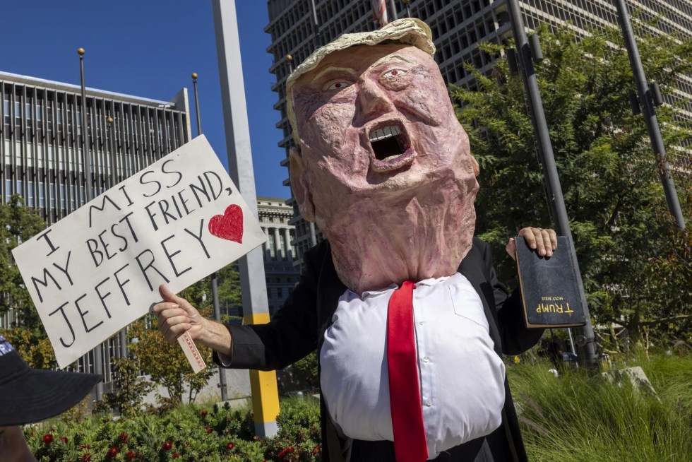 donald-trump-usa-la-ia-para-autoproclamarse-rey-y-responder-a-las-protestas-de-no-kings3